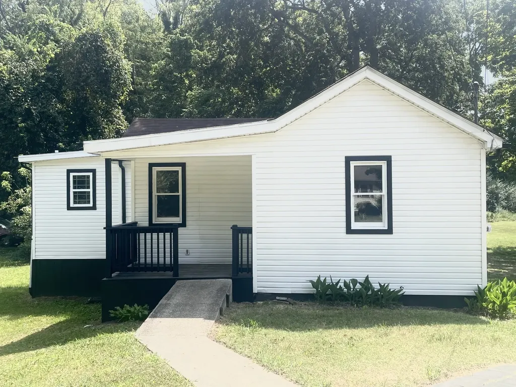 124 Edmondson Ferry Road Clarksville TN 37040