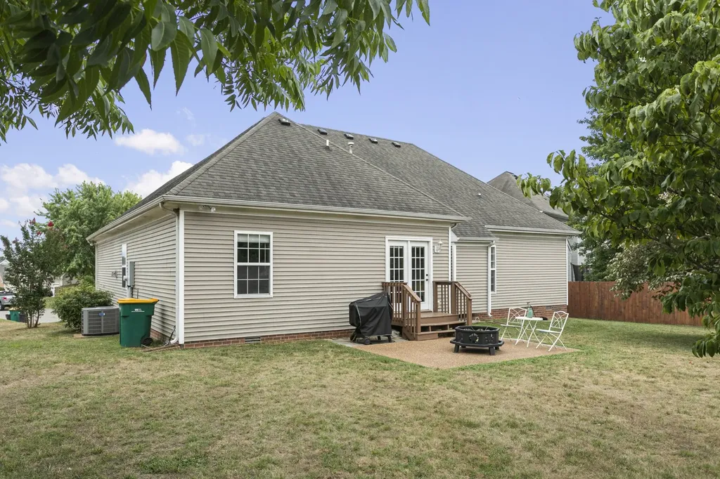 1024 Persimmon Drive Spring Hill TN 37174