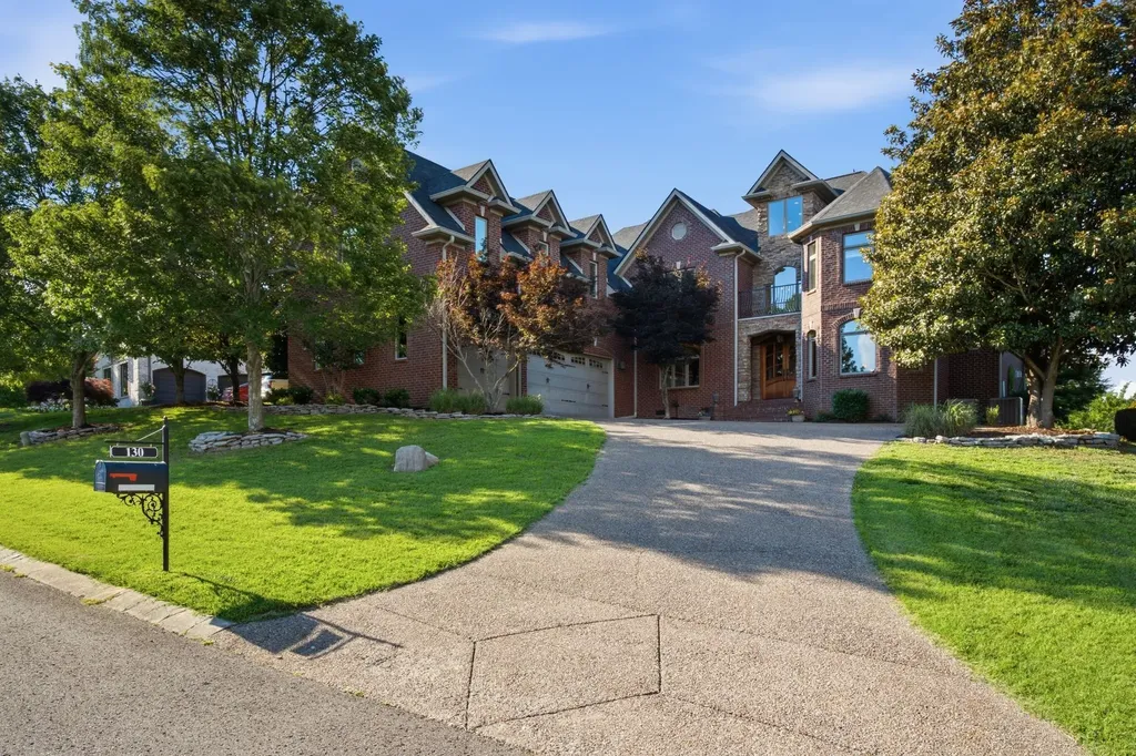 130 West 12 Stones Crossing Goodlettsville TN 37072