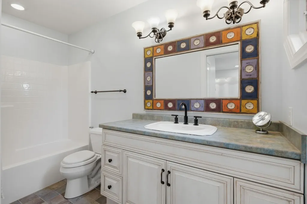130 West 12 Stones Crossing Goodlettsville TN 37072
