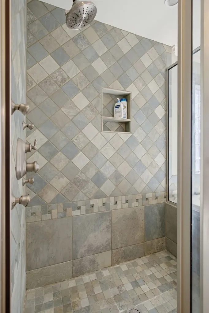 130 West 12 Stones Crossing Goodlettsville TN 37072
