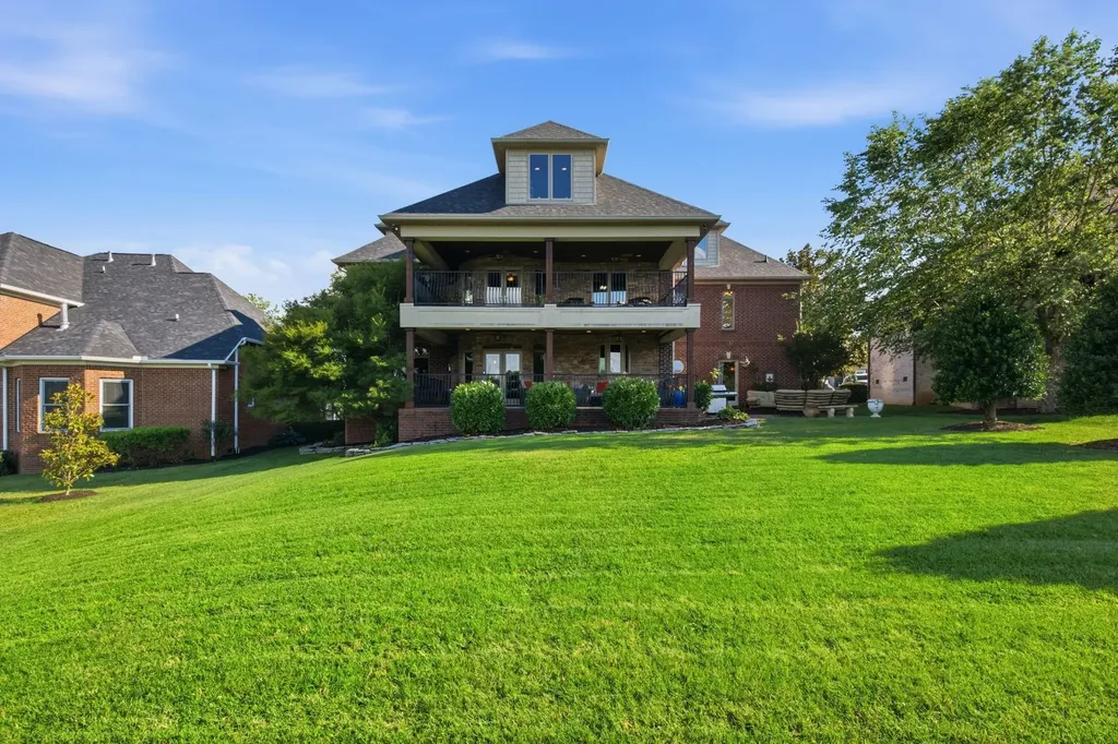 130 West 12 Stones Crossing Goodlettsville TN 37072