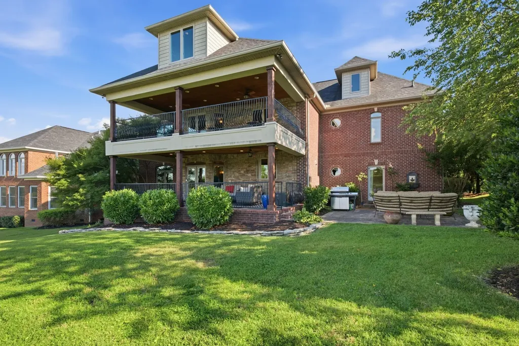 130 West 12 Stones Crossing Goodlettsville TN 37072