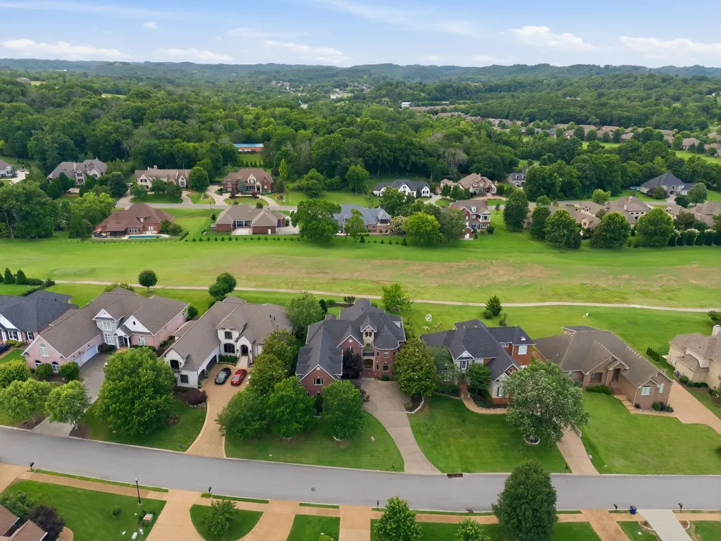 130 West 12 Stones Crossing Goodlettsville TN 37072