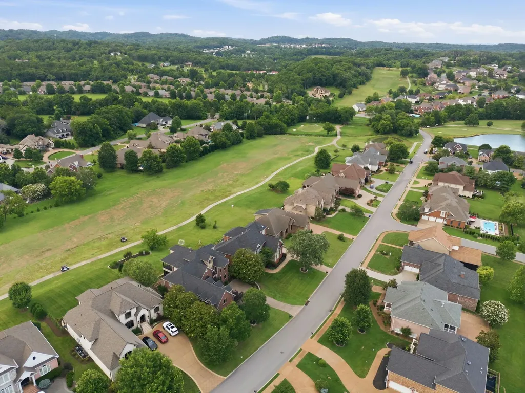 130 West 12 Stones Crossing Goodlettsville TN 37072