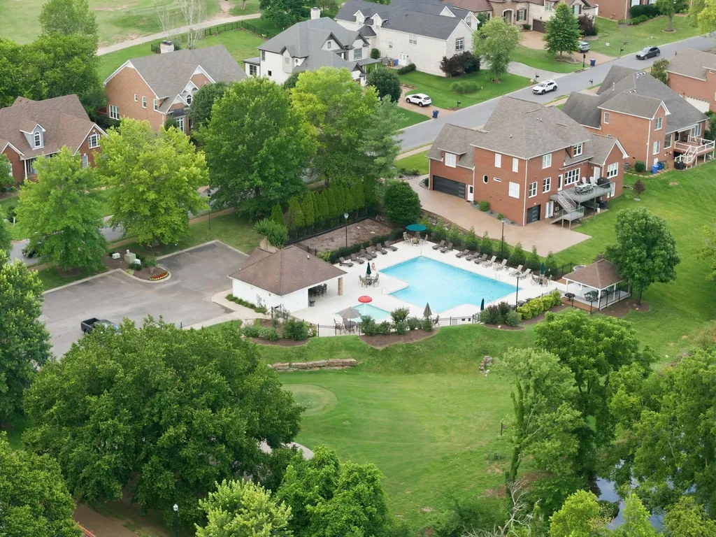 130 West 12 Stones Crossing Goodlettsville TN 37072