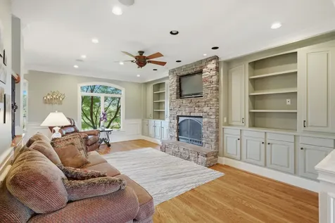 130 West 12 Stones Crossing Goodlettsville TN 37072