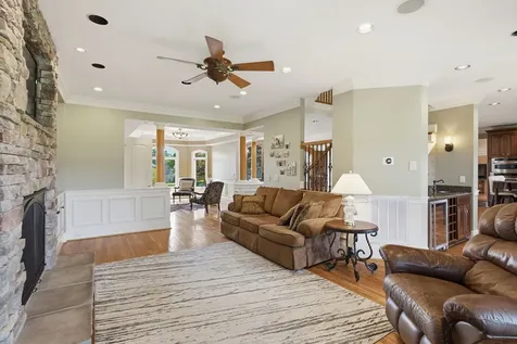 130 West 12 Stones Crossing Goodlettsville TN 37072