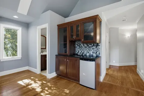 130 West 12 Stones Crossing Goodlettsville TN 37072