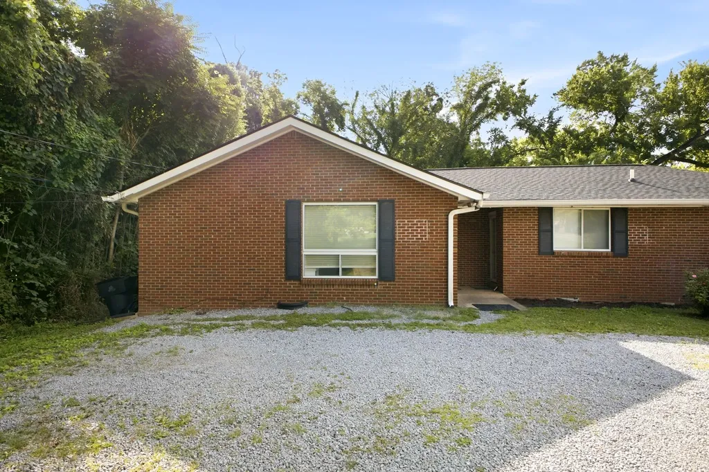 425 Ezell Pike Nashville TN 37217