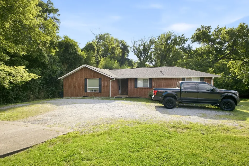 425 Ezell Pike Nashville TN 37217