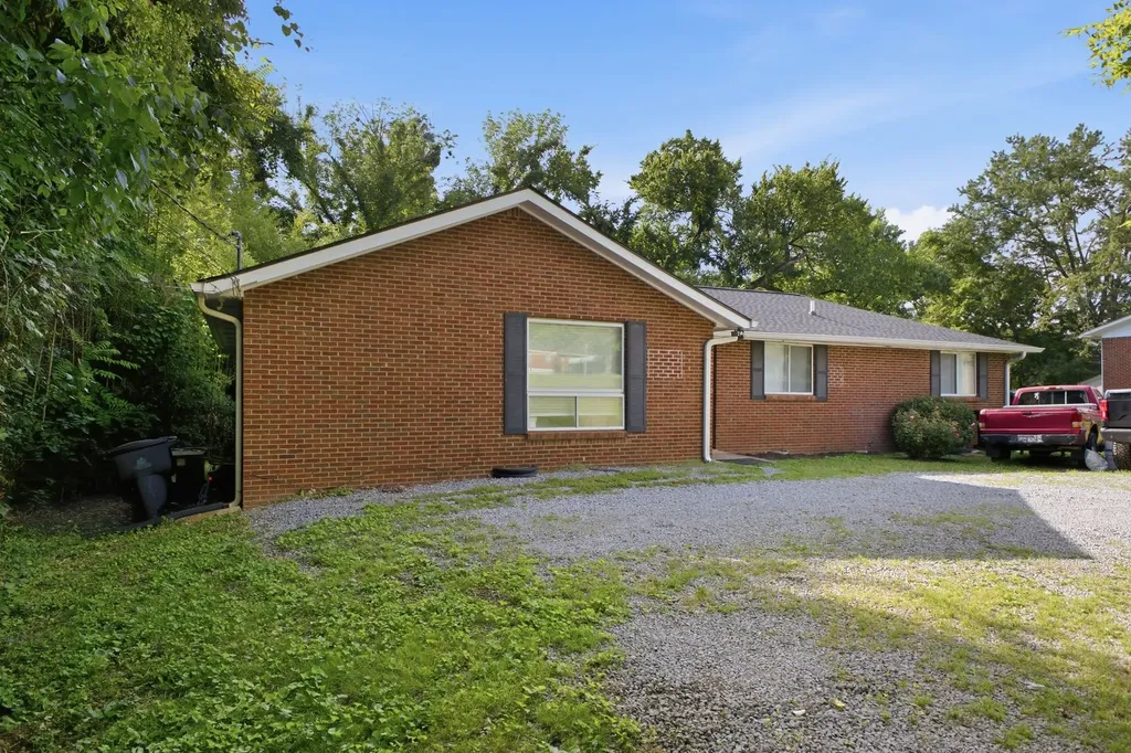 425 Ezell Pike Nashville TN 37217
