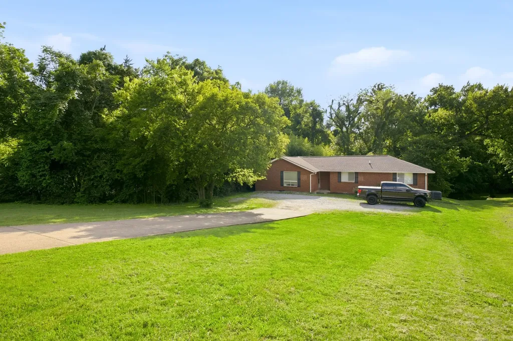 425 Ezell Pike Nashville TN 37217