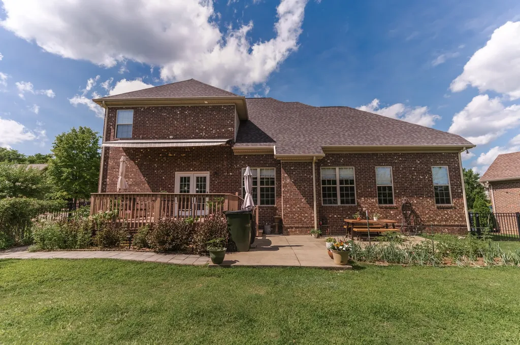 1055 Sierra Gorda Drive Gallatin TN 37066