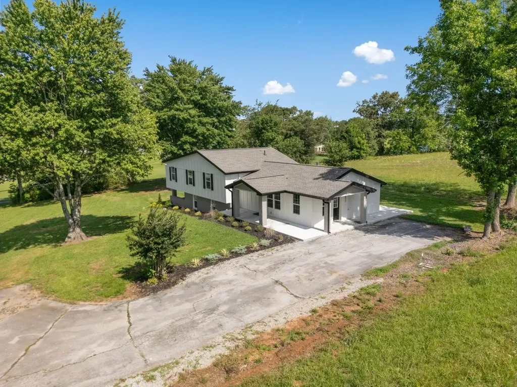 1877 Airport Lake Road Mcminnville TN 37110