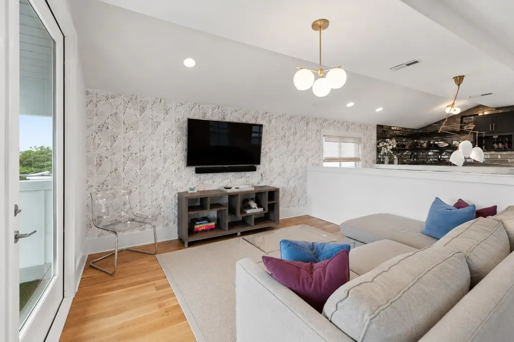 809 45th Avenue Nashville TN 37209