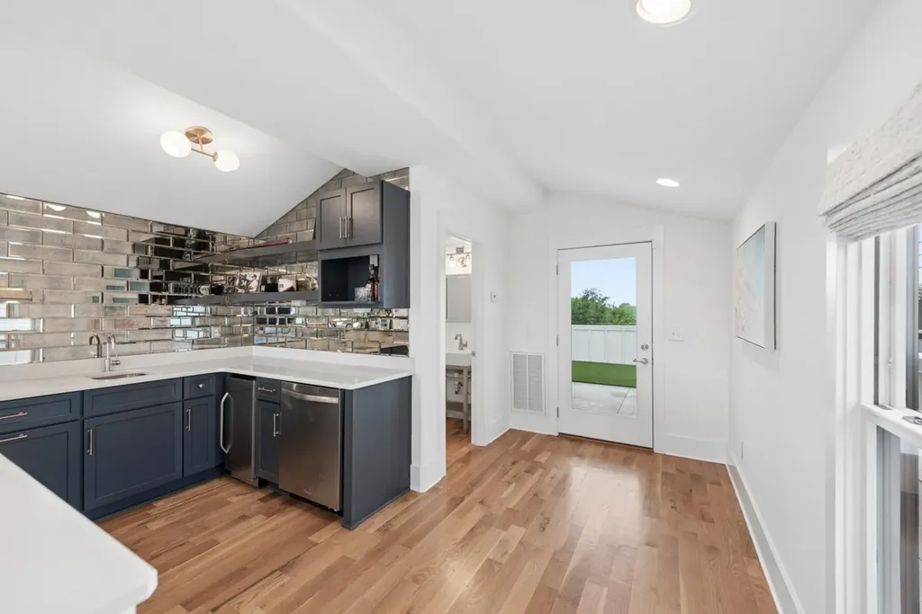 809 45th Avenue Nashville TN 37209