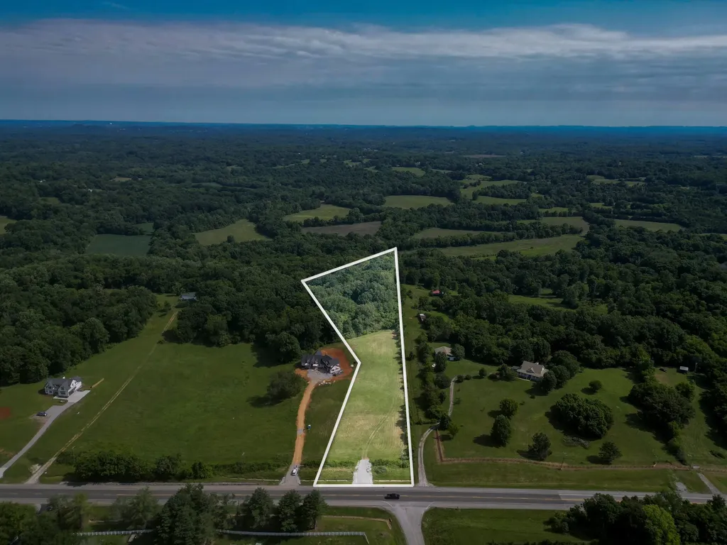 1929 New Lewisburg Highway Columbia TN 38401