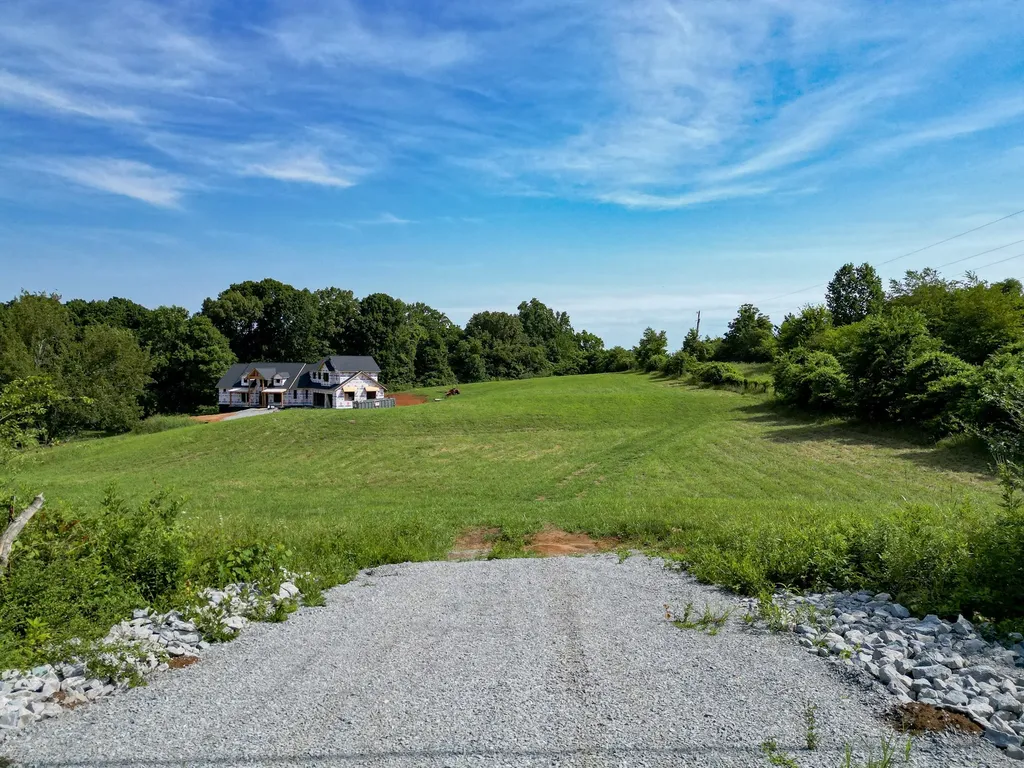 1929 New Lewisburg Highway Columbia TN 38401