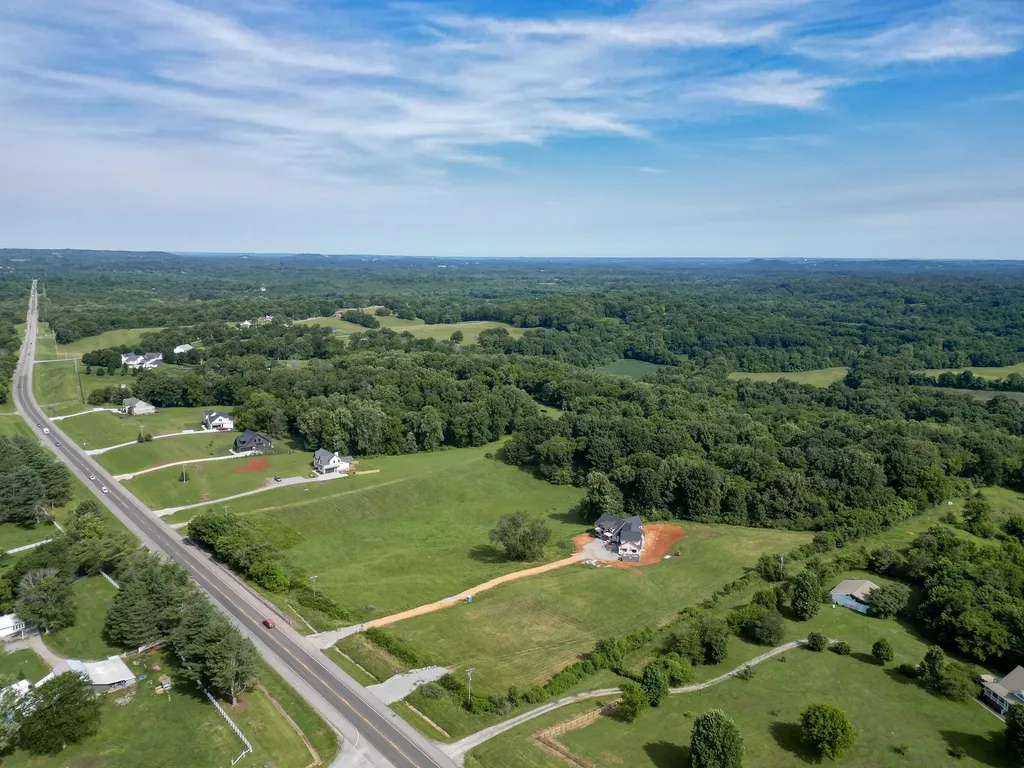 1929 New Lewisburg Highway Columbia TN 38401