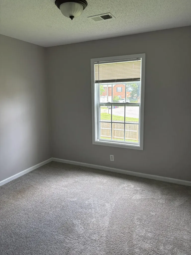 1943 Whirlaway Circle Clarksville TN 37042