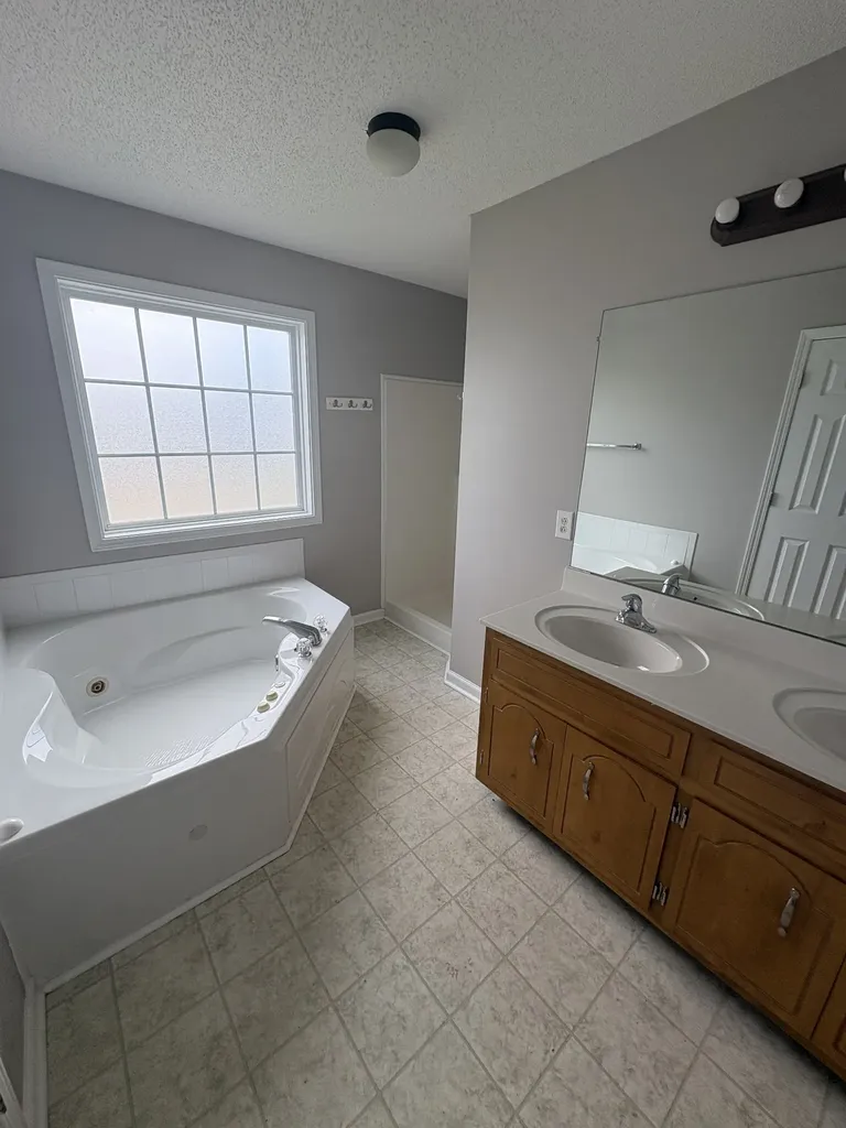 1943 Whirlaway Circle Clarksville TN 37042