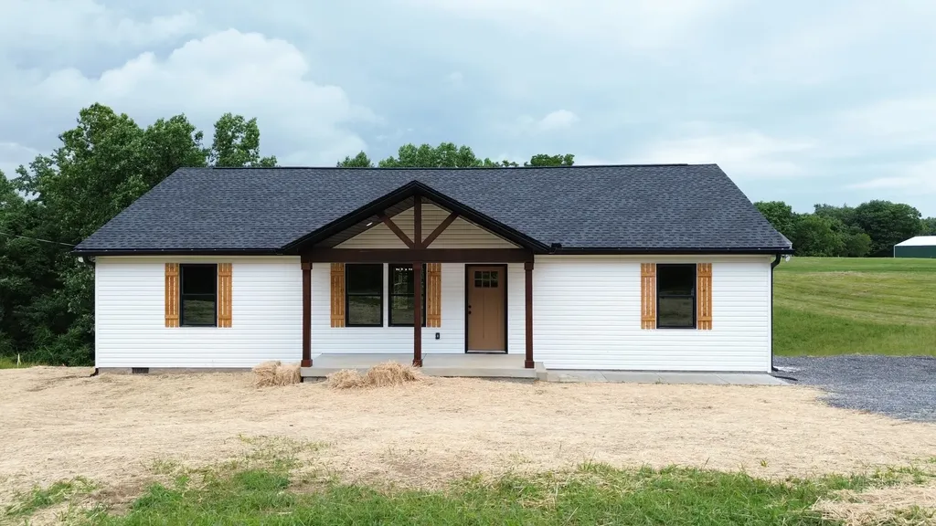 7208 Carthage Road Pleasant Shade TN 37145