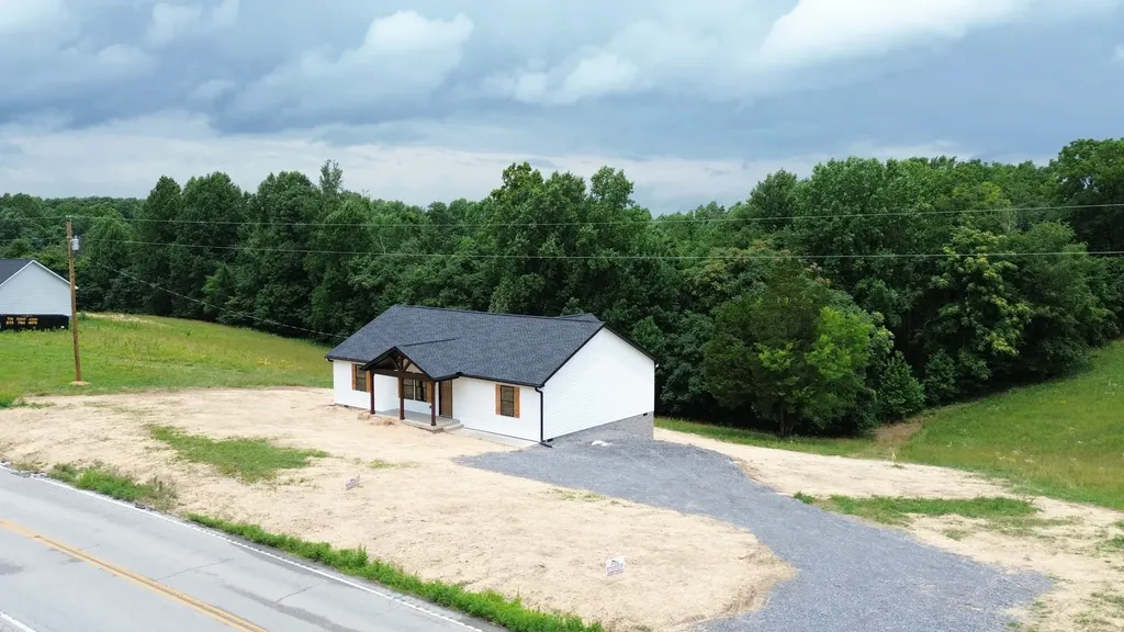 7208 Carthage Road Pleasant Shade TN 37145