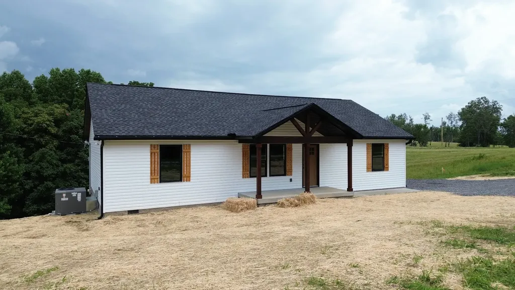 7208 Carthage Road Pleasant Shade TN 37145