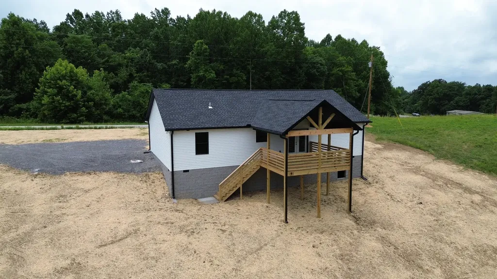 7208 Carthage Road Pleasant Shade TN 37145