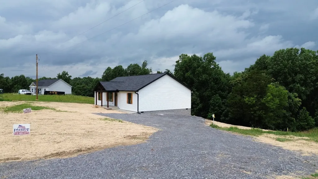7208 Carthage Road Pleasant Shade TN 37145
