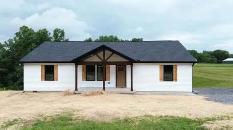 7208 Carthage Road Pleasant Shade TN 37145