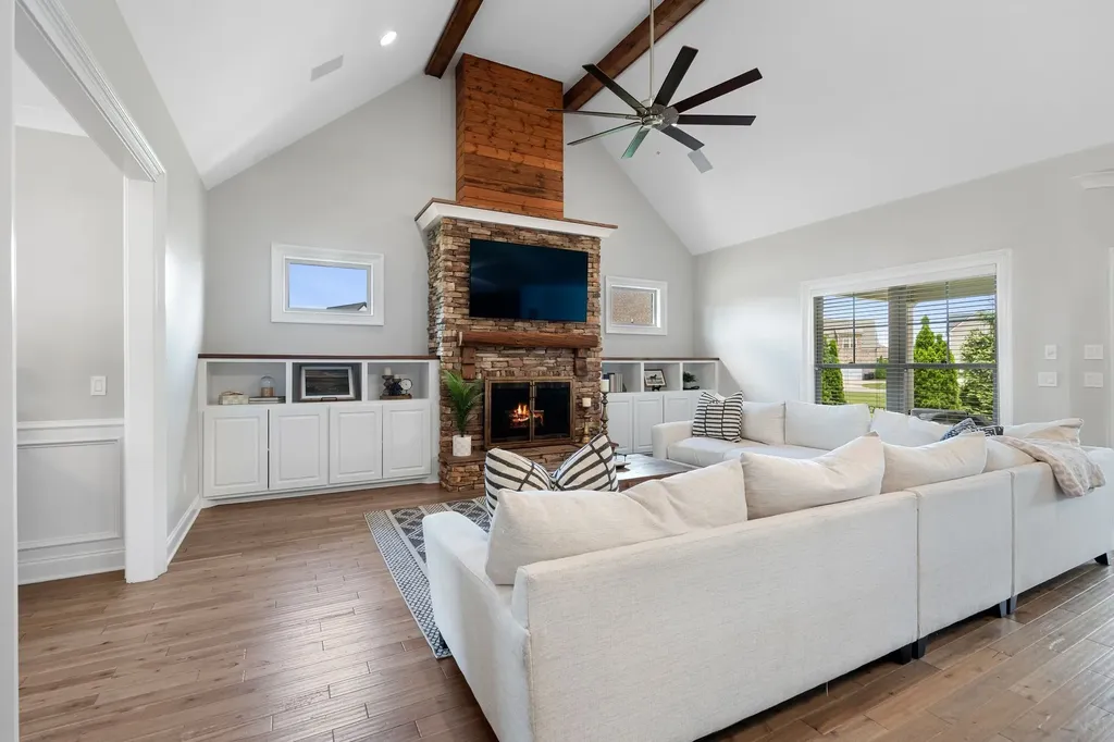 1022 Julian Way Murfreesboro TN 37128