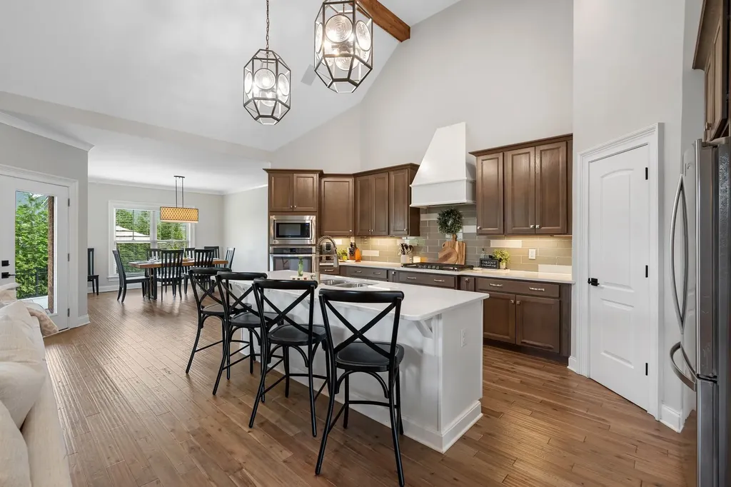 1022 Julian Way Murfreesboro TN 37128