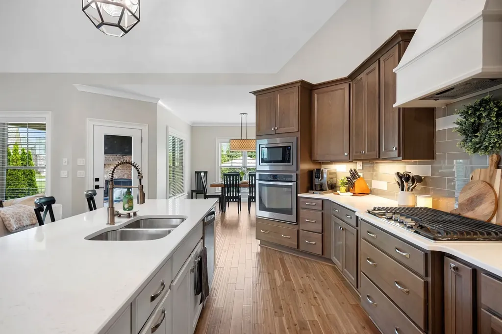 1022 Julian Way Murfreesboro TN 37128