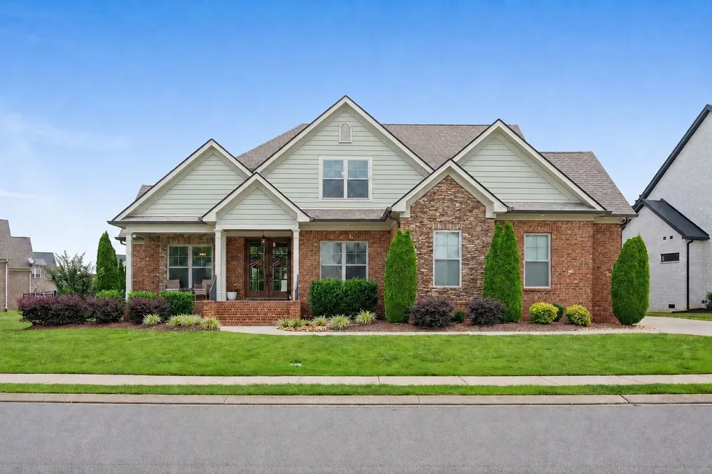 1022 Julian Way Murfreesboro TN 37128