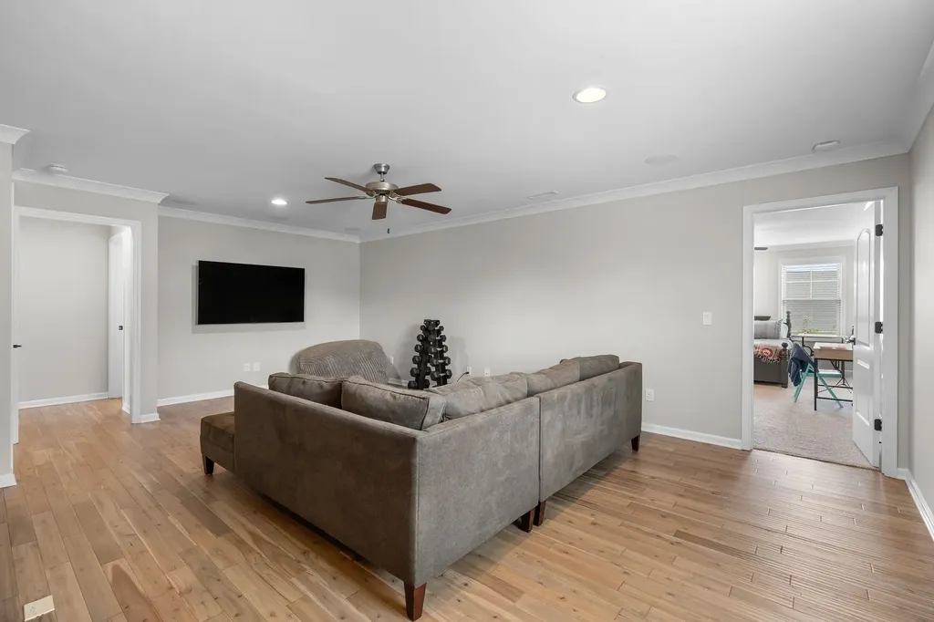1022 Julian Way Murfreesboro TN 37128