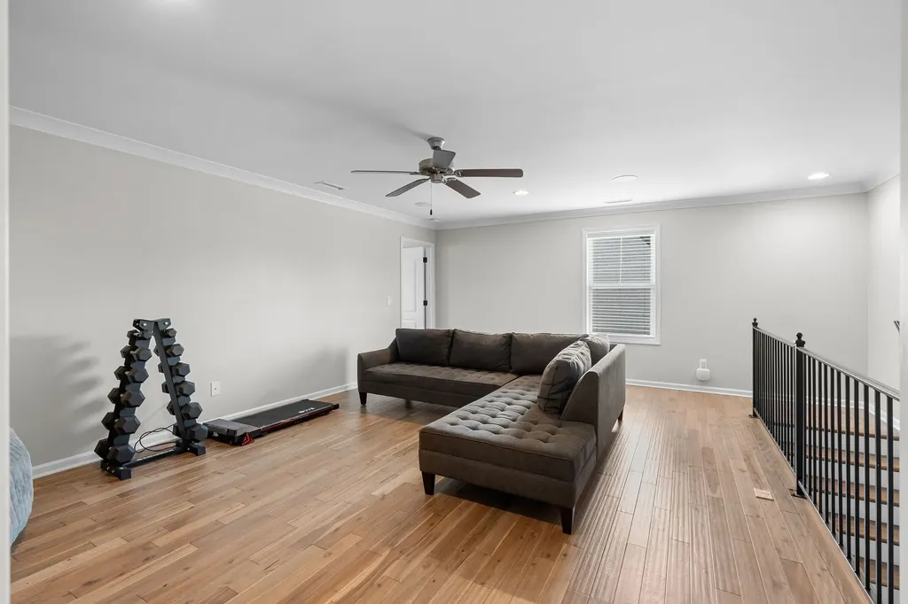 1022 Julian Way Murfreesboro TN 37128