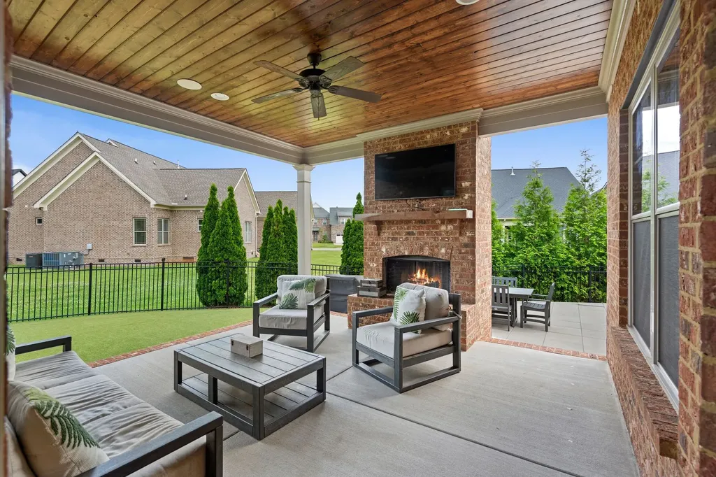 1022 Julian Way Murfreesboro TN 37128