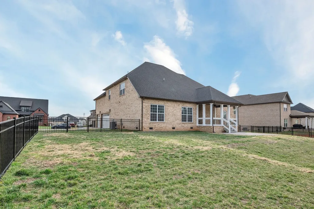 313 Clarabelle Lane Clarksville TN 37040