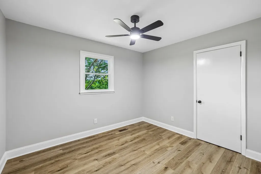 512 New Rock Creek Road Tullahoma TN 37388
