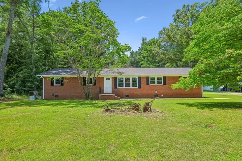 512 New Rock Creek Road Tullahoma TN 37388