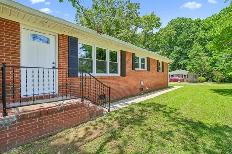 512 New Rock Creek Road Tullahoma TN 37388