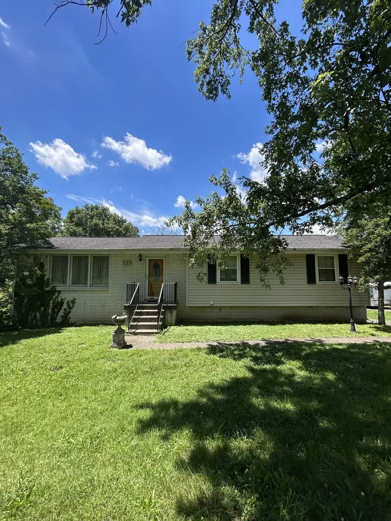 229 S Valley Road, S Hendersonville TN 37075