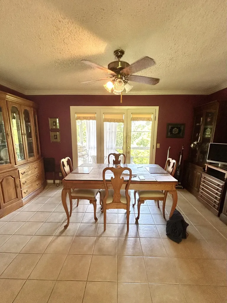 229 S Valley Road, S Hendersonville TN 37075