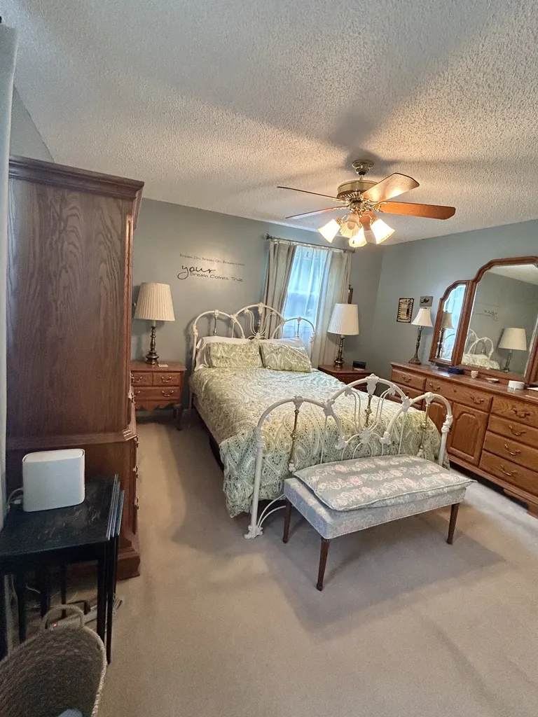 229 S Valley Road, S Hendersonville TN 37075
