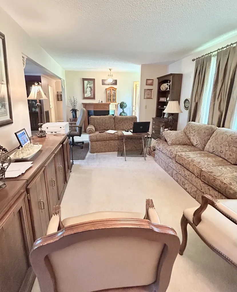 229 S Valley Road, S Hendersonville TN 37075