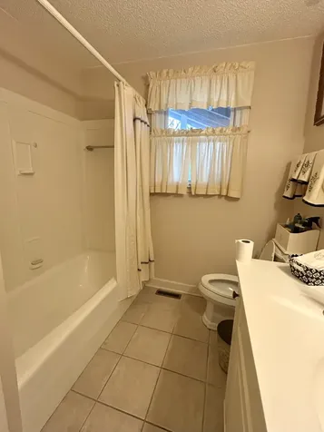 229 S Valley Road, S Hendersonville TN 37075