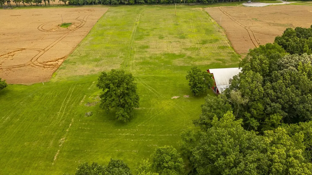 1113 E Robertson Road Castalian Springs TN 37031