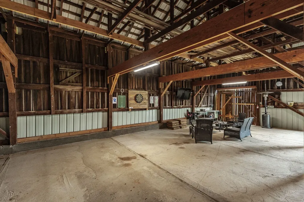 1113 E Robertson Road Castalian Springs TN 37031